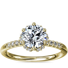 14k 黃金小巧微密釘搭隱藏鑽石光環訂婚戒指（1/8 克拉總重量）